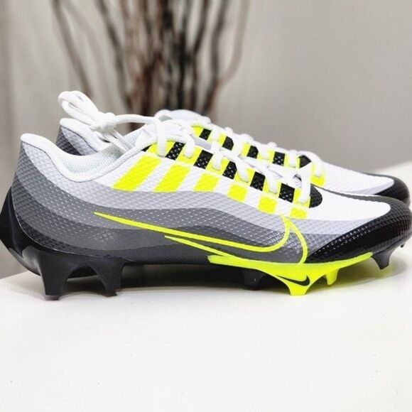 NEW! Men's Nike Vapor Edge Speed 360 Football Cleats - Picture 1 of 10